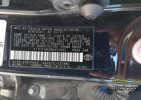 2021 Toyota Camry Le z USA, uszkodzony, nr VIN 4T1C11AK0MU452802